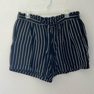 Women's shorts - a new day
